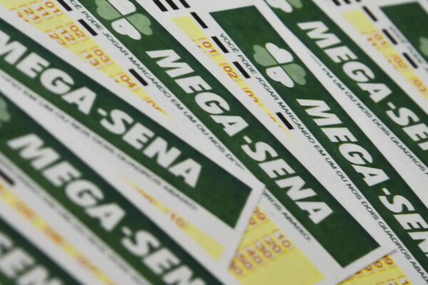 Mega-Sena acumula e prêmio atinge R$ 45 milhões; confira os números sorteados