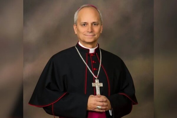 Leão XIV Assume o Papado: Qual o Salário do Primeiro Papa Americano?