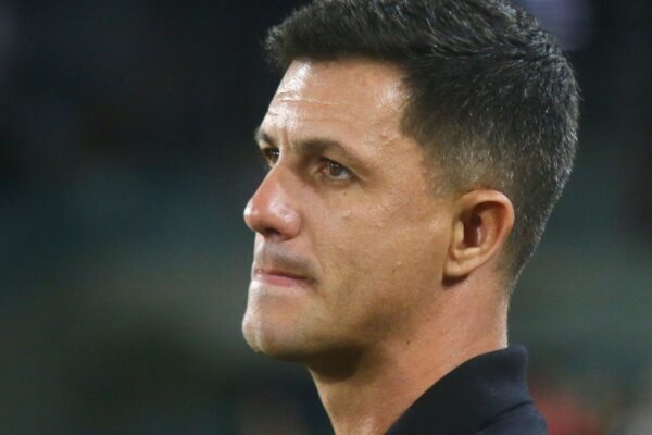 Choque no Furacão: Athletico Demite Barbieri Após Revés Humilhante em Casa