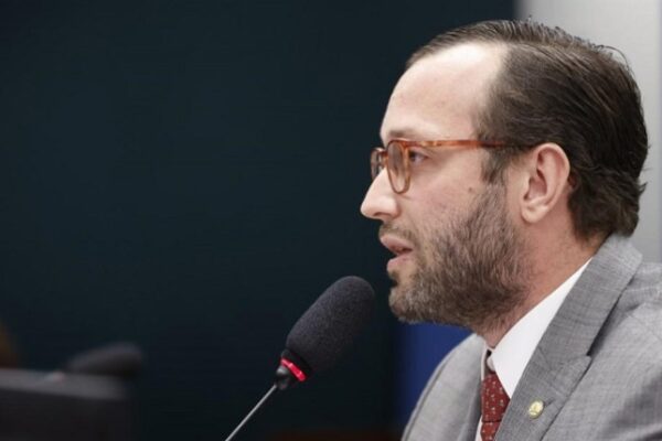Felipe Barros é um dos favoritos ao Senado Federal