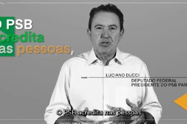 Luciano Ducci trocou a esquerda pela direita?