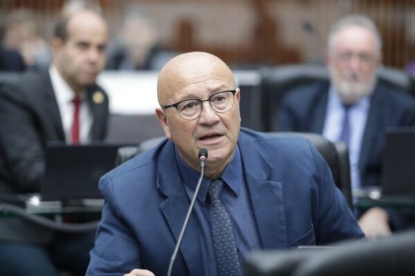 Luiz Claudio Romanelli vem sendo assediado para mudar de partido