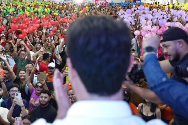 Ratinho Junior constrói candidatura à presidência