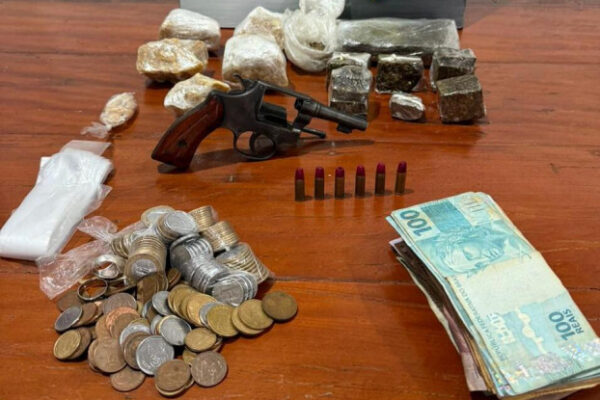 PCPR e PMPR prendem dois homens suspeitos de tráfico de drogas em Santo Antônio da Platina