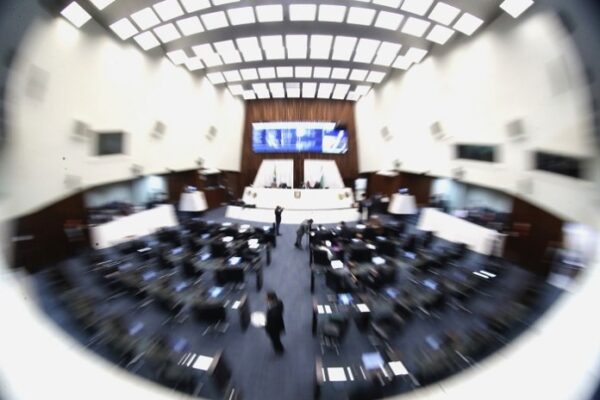 Alep vota criação de 89 cargos no MP-PR e Defensoria
