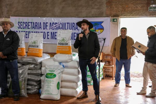 Prefeito Jaison Mendes começa a fazer a maior entrega do Plano Safra da história de Laranjeiras do Sul