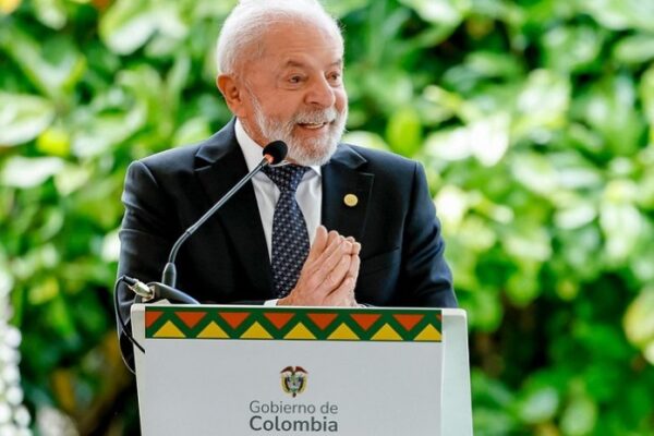 Com Lula nas cordas, esquerda pode dar guinada para o centro