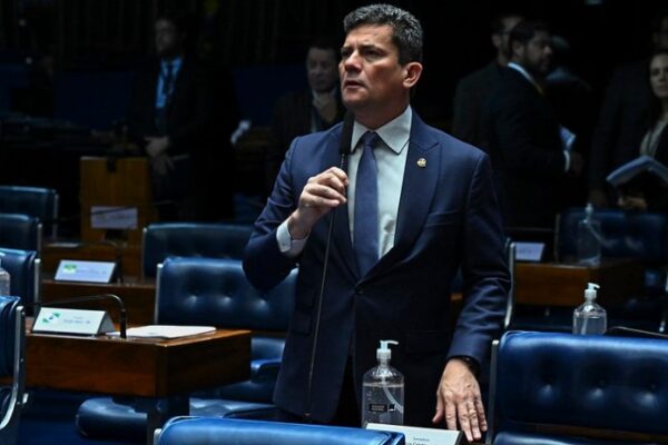 Esquerda mira Sergio Moro