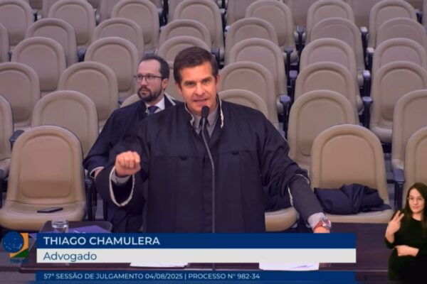 Laranjeiras do Sul: TRE-PR reconhece indícios de compra de votos e mantém investigação contra vereadora reeleita Advogado Dr. Thiago Chamulera durante alegações do recurso impetrado no TRE-PR (Reprodução)