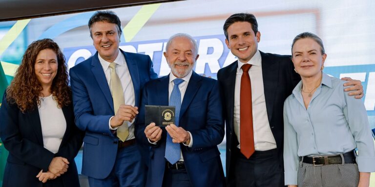 Nova carteira nacional para professores é sancionada