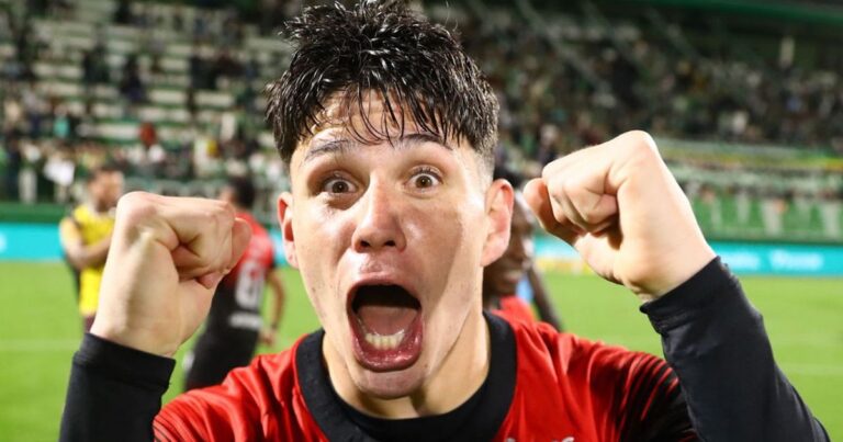 Bruno Zapelli assume nova postura no Athletico