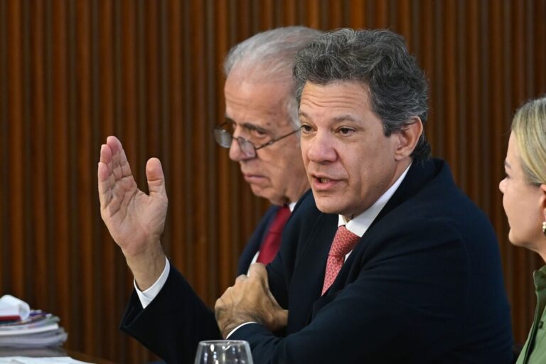 Haddad critica aumento de precatórios e aponta insustentabilidade