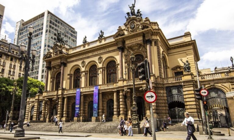 Prefeitura de São Paulo rescinde contrato com gestora do Theatro Municipal
