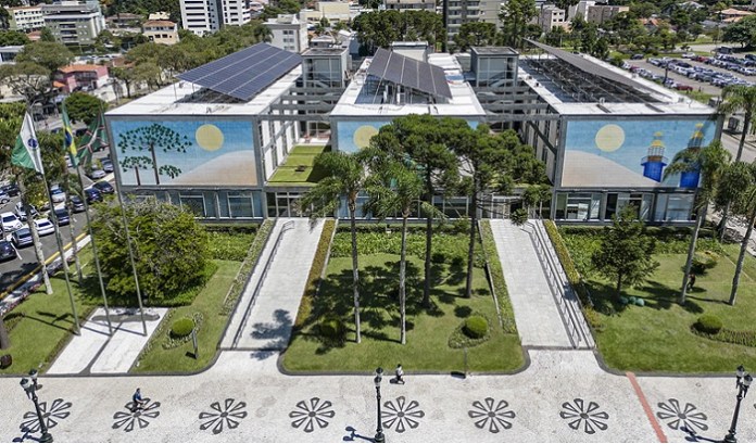 Curitiba lidera transparência no Sul do Brasil