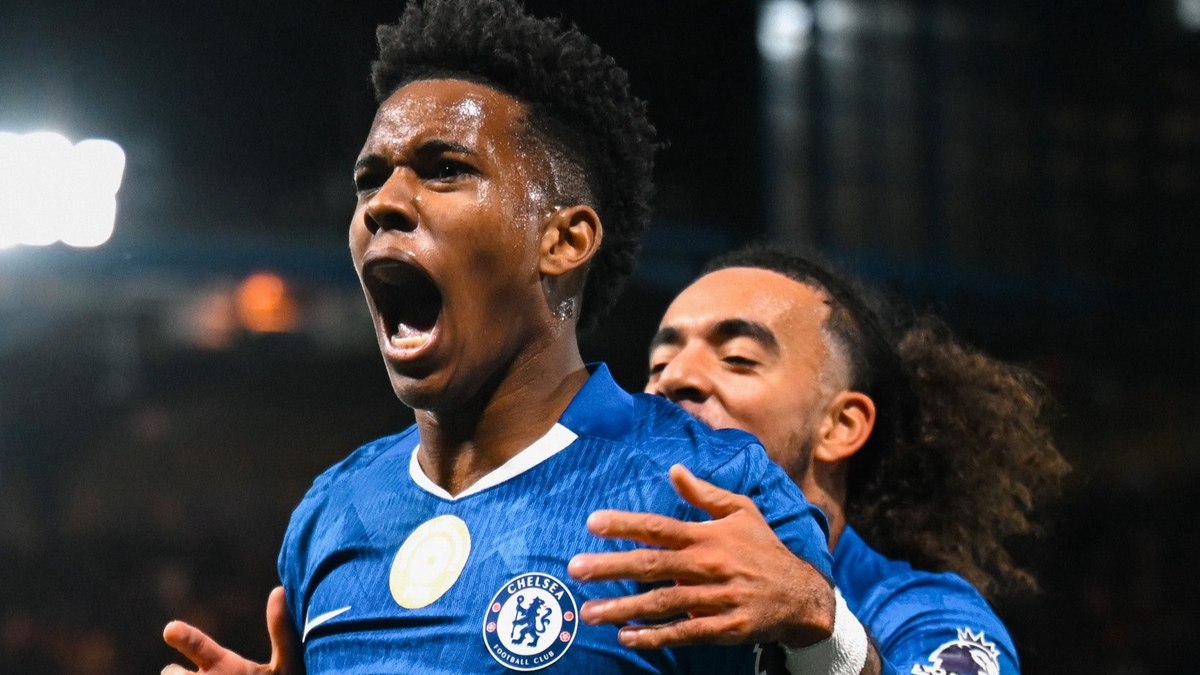 Estêvão silencia críticos e vira ‘Liverpool Man’ após vitória do Chelsea na Premier League