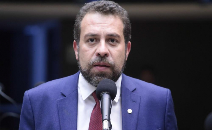 Boulos critica Cláudio Castro em meio à crise no Rio de Janeiro