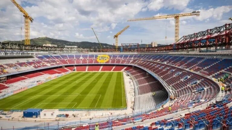 Barcelona celebra retorno com reinauguração do Camp Nou
