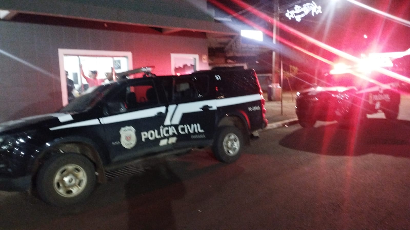 Operação em Palmital Resulta em Três Prisões e Flagrante de Menores em Bares