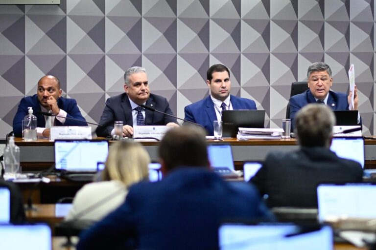 CPMI do INSS solicita prisões e quebra de sigilos de investigados