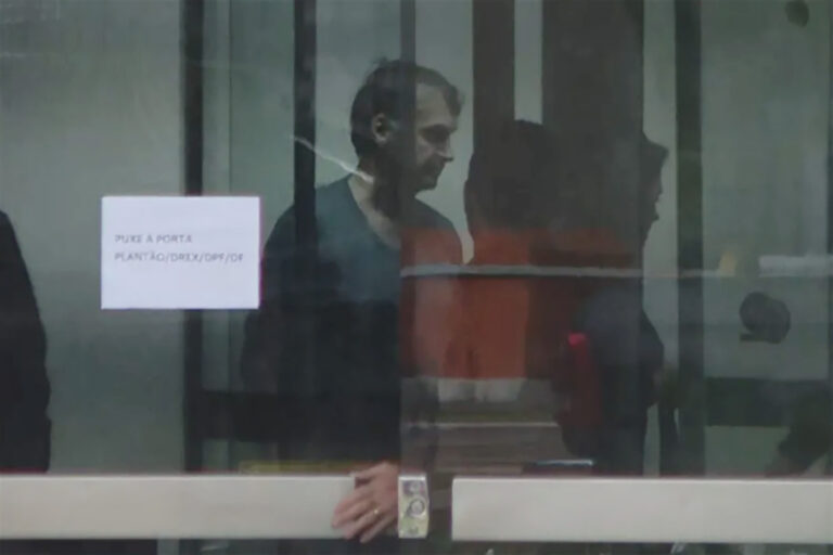 Polícia Federal coloca películas escuras após filmagem de Bolsonaro