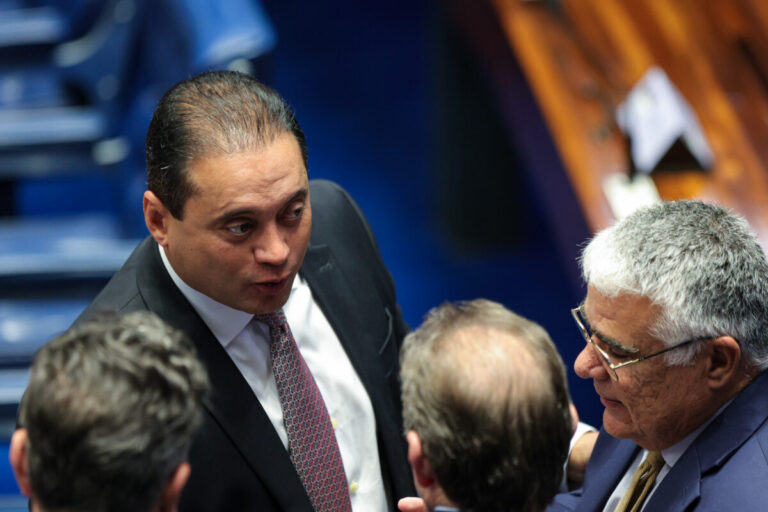 Senador admite desafio na indicação de Jorge Messias ao STF