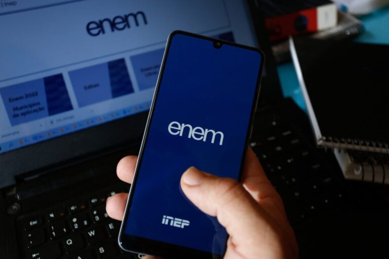 MEC anula questões do Enem após suspeita de vazamento