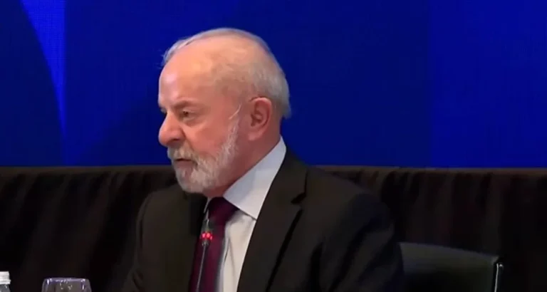 Lula expressa pesar pela morte de Lô Borges