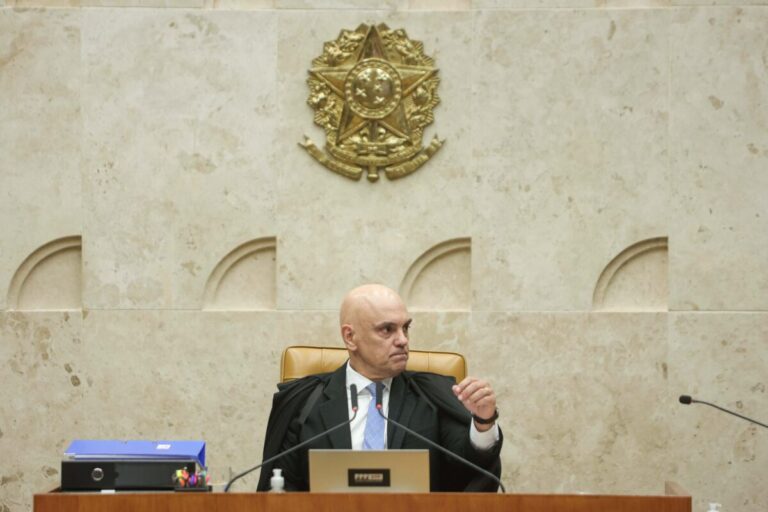 Visitas autorizadas a Bolsonaro e aliados na prisão por Moraes