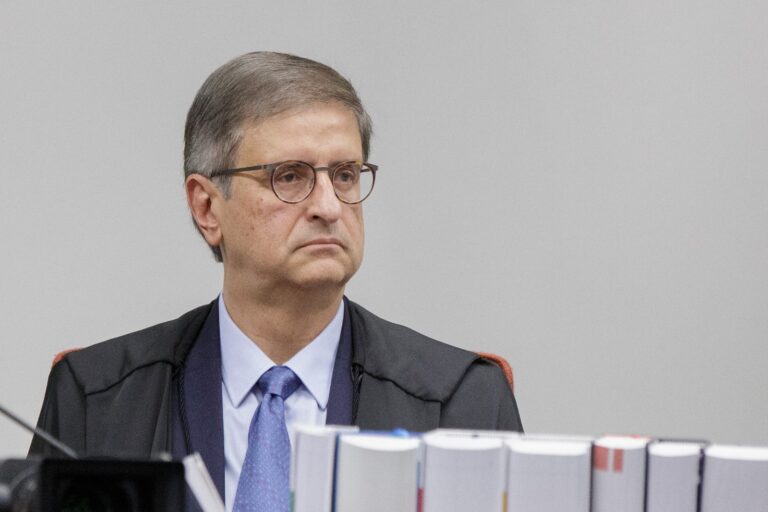 Fachin elogia Gonet após aprovação no Senado