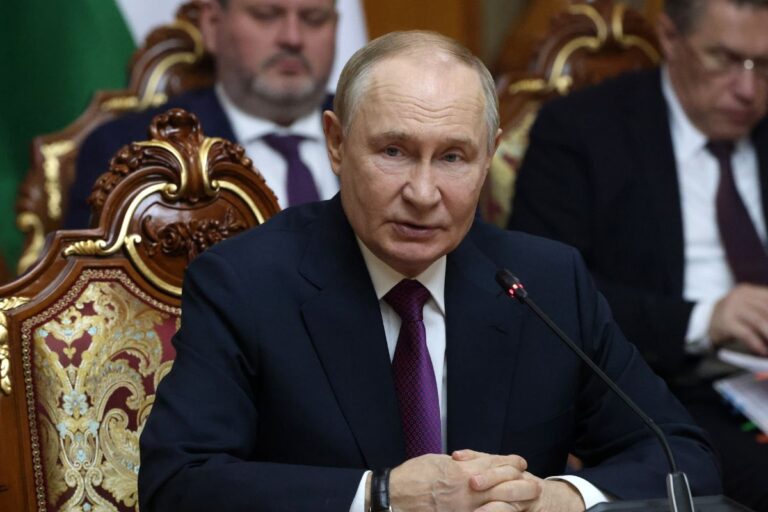 Exército russo avança e toma cidades no sul da Ucrânia