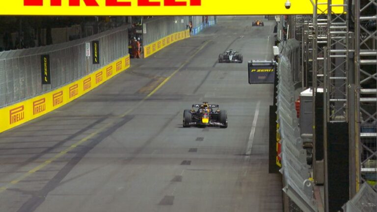 Verstappen vence em Las Vegas e Bortoleto abandona a corrida