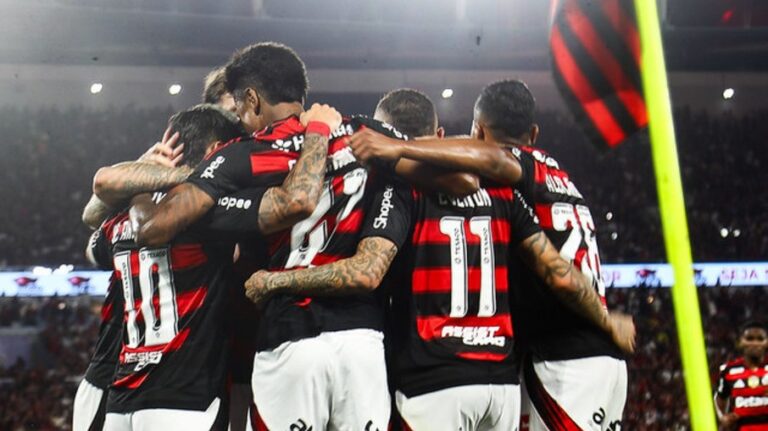 Flamengo vence RB Bragantino e se aproxima do título do Brasileirão