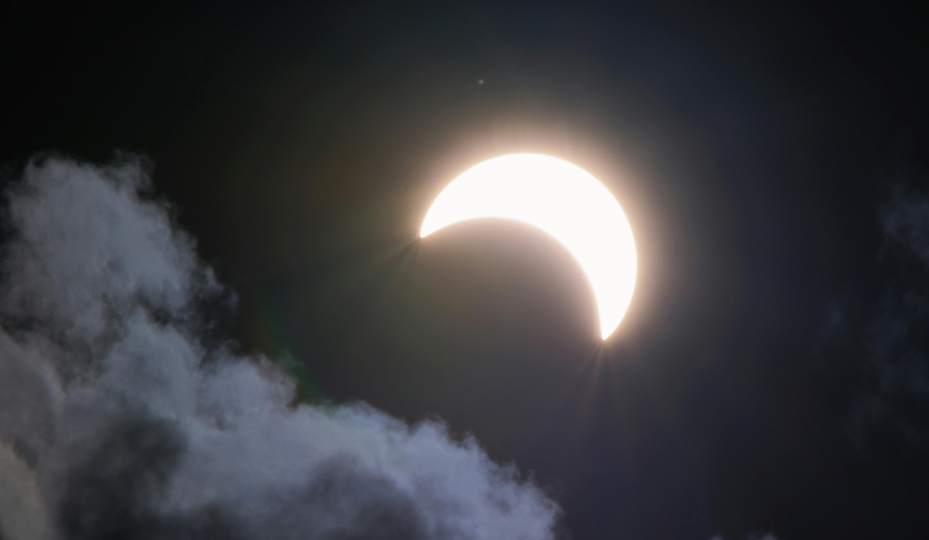 Lua Crescente Ilumina o Céu: Descubra a Fase Lunar de Hoje e sua Influência