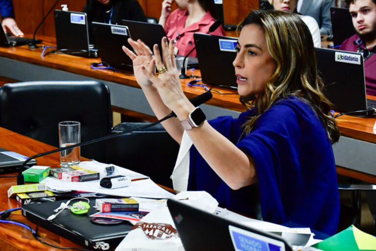 Discussão acalorada entre Marcel van Hattem e Soraya Thronicke em CPMI do INSS