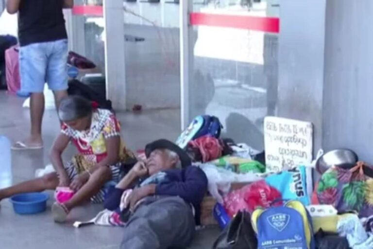 Venezuelanos são abandonados em rodoviária de Minas Gerais
