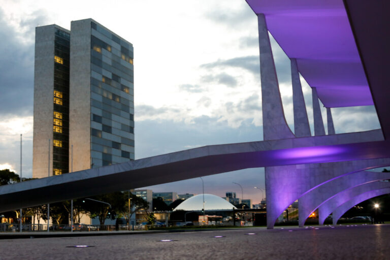 Congresso busca aprovar LDO em meio a pressões e atrasos