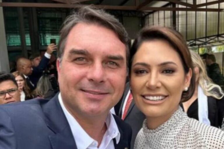 Michelle Bolsonaro se pronuncia sobre conflito com filhos de Jair Bolsonaro