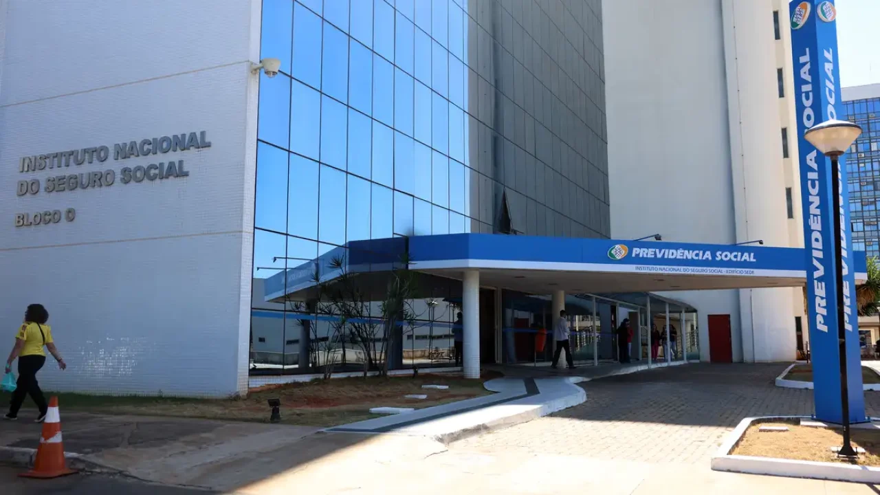 Nova lei obriga hospitais a orientar pacientes sobre benefícios do INSS