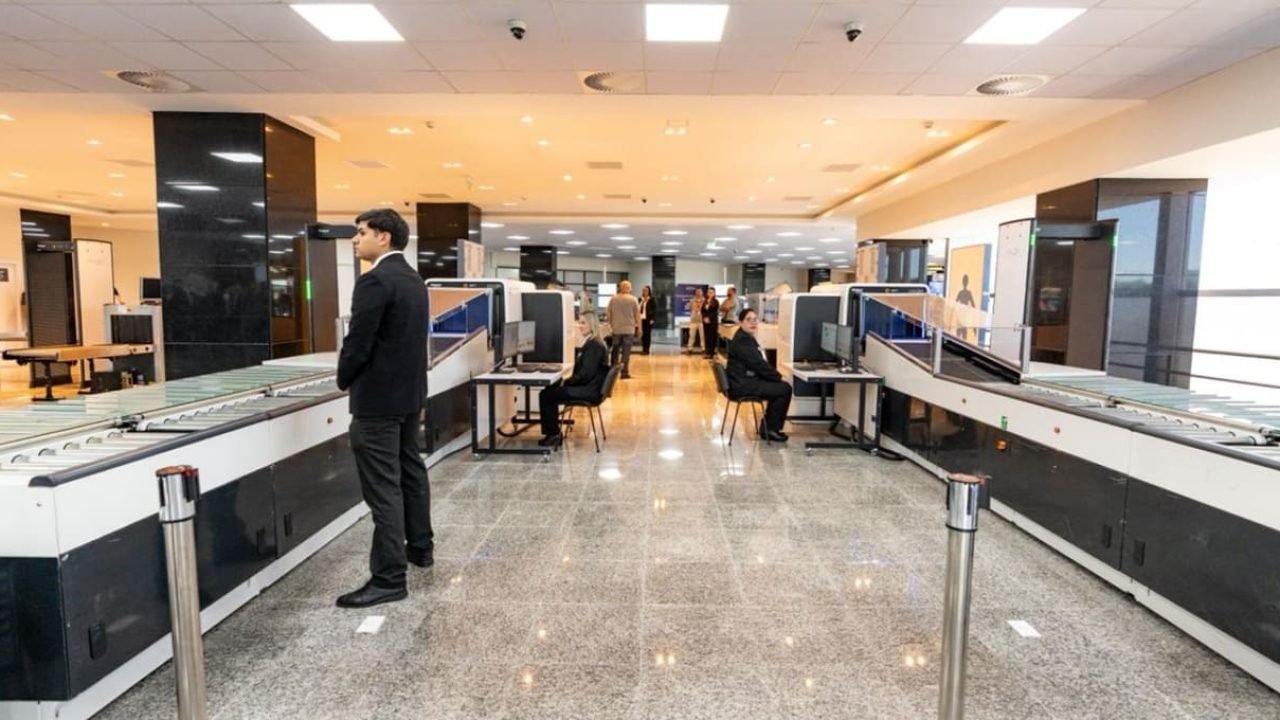 010526-aeroporto-dinac