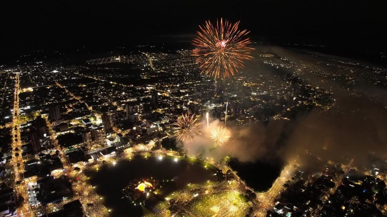 Toledo entra em 2026 com tradicional show pirotécnico