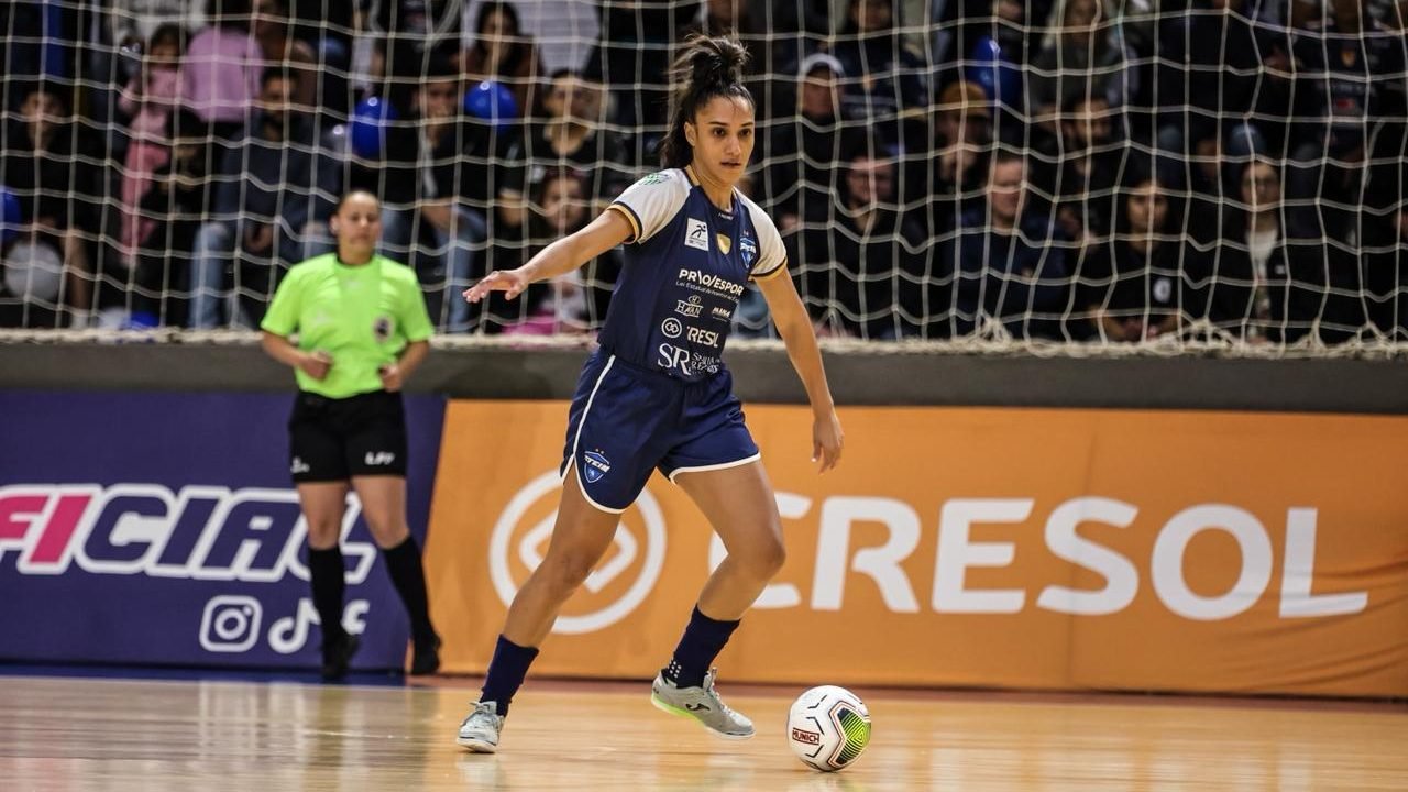 Stein Futsal decide título com necessidade de reverter placar
