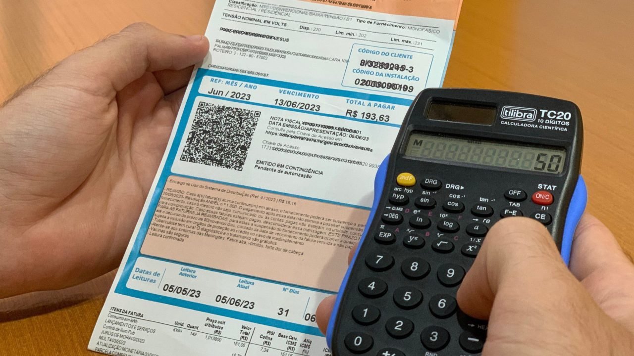 Clientes com contas de luz em atraso ainda podem negociar débitos com a Energisa neste mês