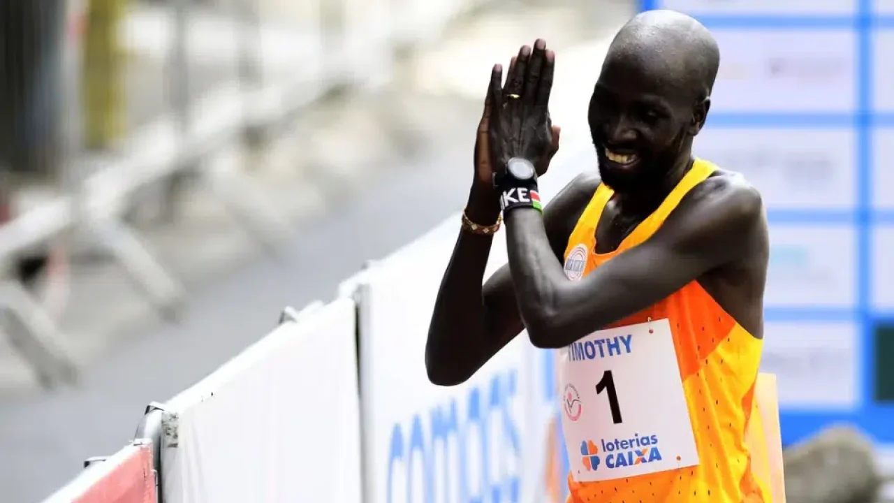 Brasileiros correm contra jejum na São Silvestre