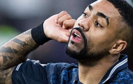 1555581440-2026-al-hilal-flamengo-atacante-malcom-contrato-salario