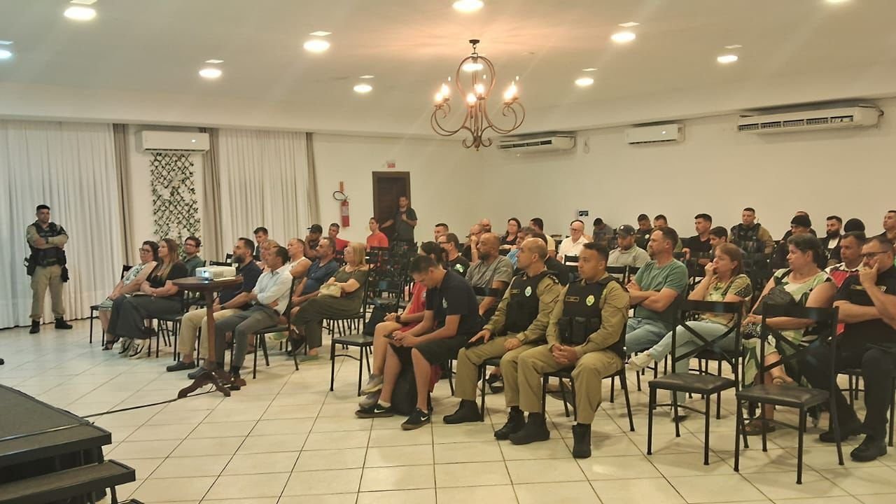 Polícia Militar participa de reunião do CONSEG Guaratuba durante a Missão Paraná IV