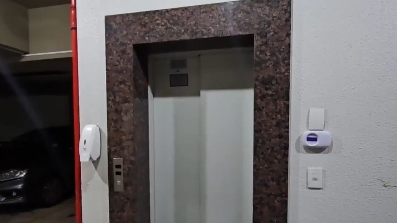 Foto: Logo Tarobá - Branco