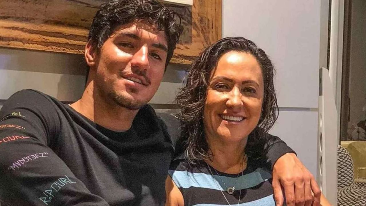 1813149976-mae-de-gabriel-medina-fala-sobre-termino-com-filho