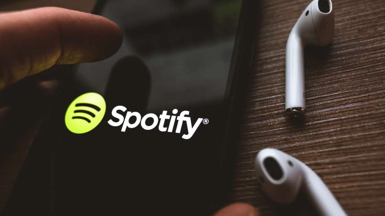 1885857493-celular-spotify-fones-apple