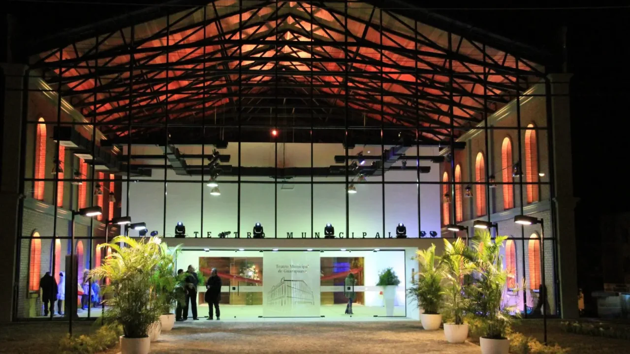 QUER SE APRESENTAR NO TEATRO MUNICIPAL DE GUARAPUAVA EM 2026? Inscrições estão abertas