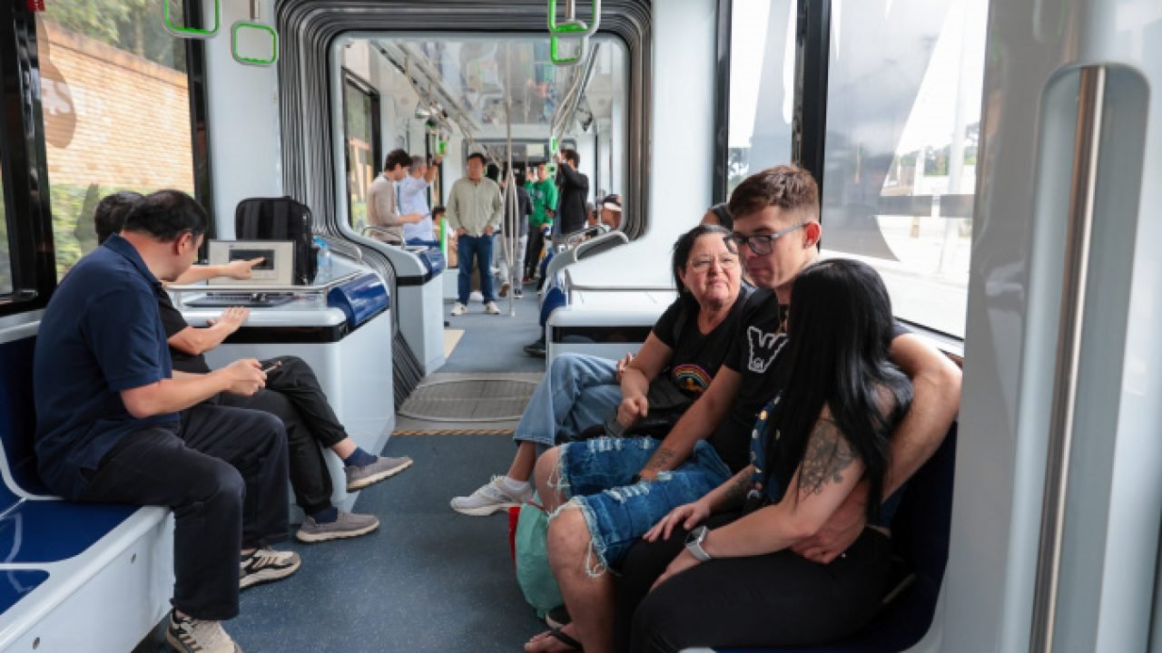 Bonde Urbano Digital inicia operação completa e empolga passageiros da RMC